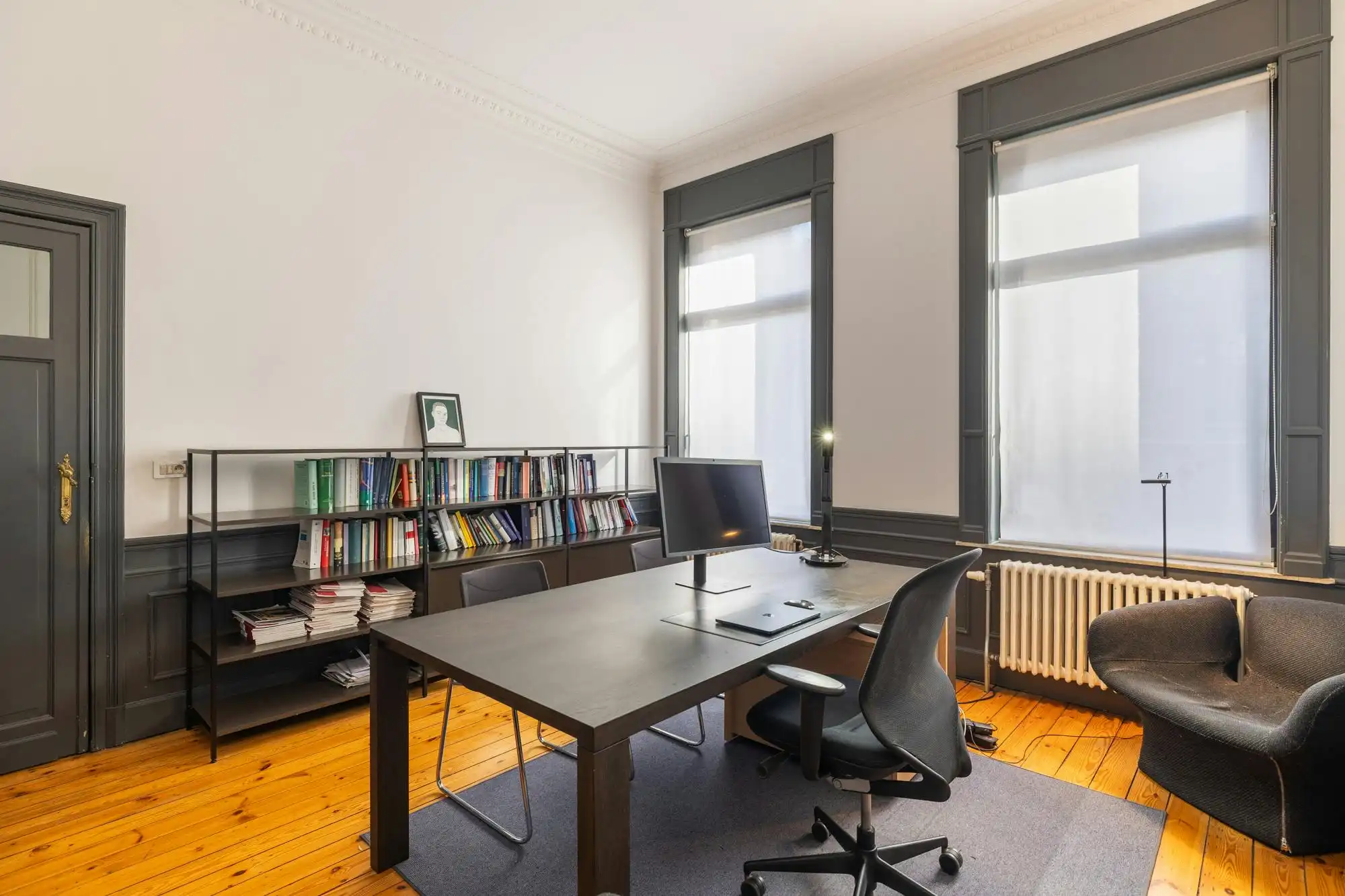 Herenhuis van 430 m² met praktijkruimte vlakbij Tour & Taxis foto 14
