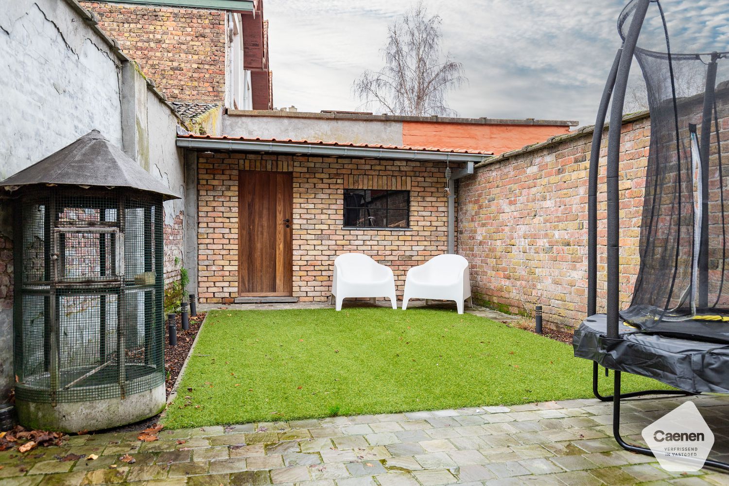 Lichtrijke en instapklare woning in het centrum van Brugge met PRAKTISCHE GARAGE & STADSTUIN en 2 SLAAPKAMERS foto 8