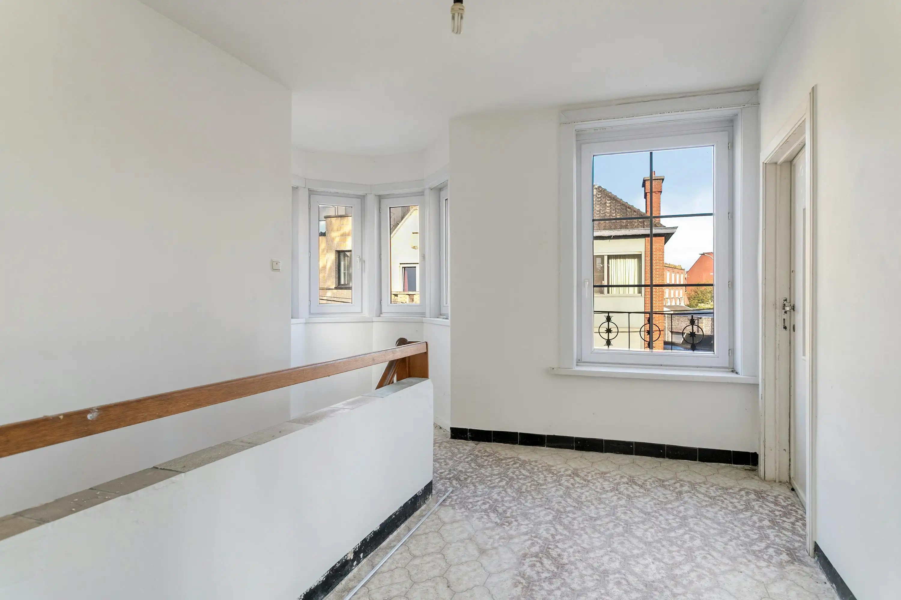 Karaktervolle woning met tuin en garage in centrum Roeselare foto 13
