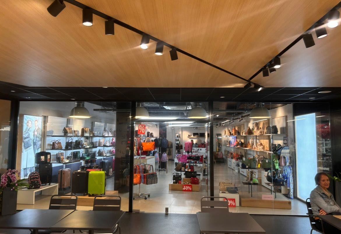 COMMERCIEEL PAND GALERIE WHAT foto 3