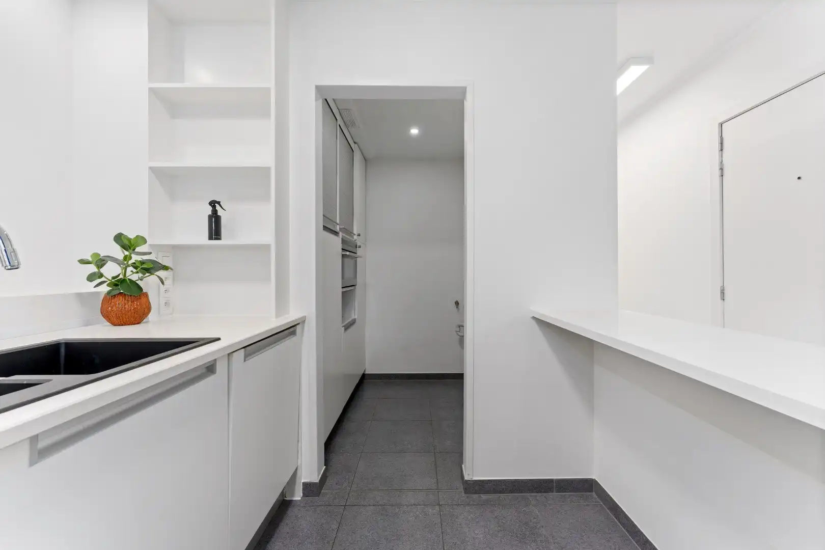 Instapklaar appartement met 2 slaapkamers te koop foto 10