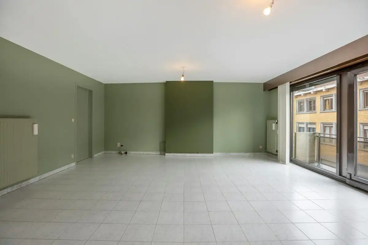 Instapklaar 2-kamerappartement in hartje Poperinge foto 5