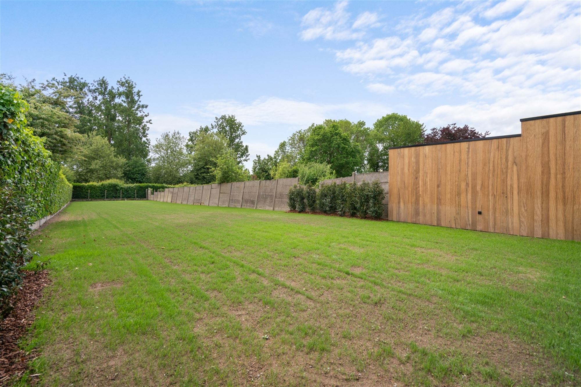 Stijlvolle, volledig gerenoveerde, INSTAPKLARE / WOONKLARE WONING (HOB) met 3 slaapkamers, 2 badkamers en garage op 756 m² foto 12
