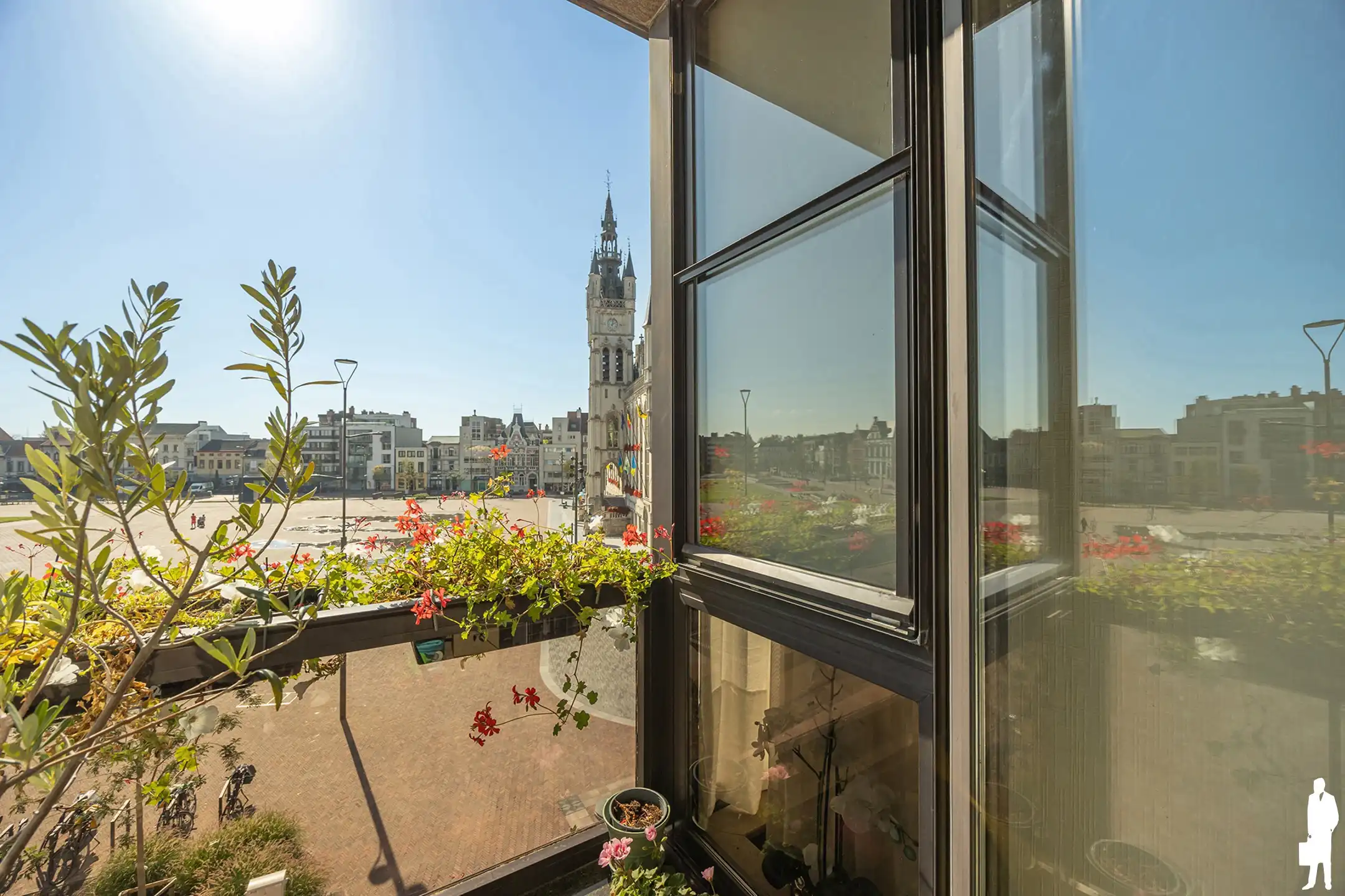 Ruim appartement met 2 slpk en 3 terrassen aan de Grote Markt foto 18