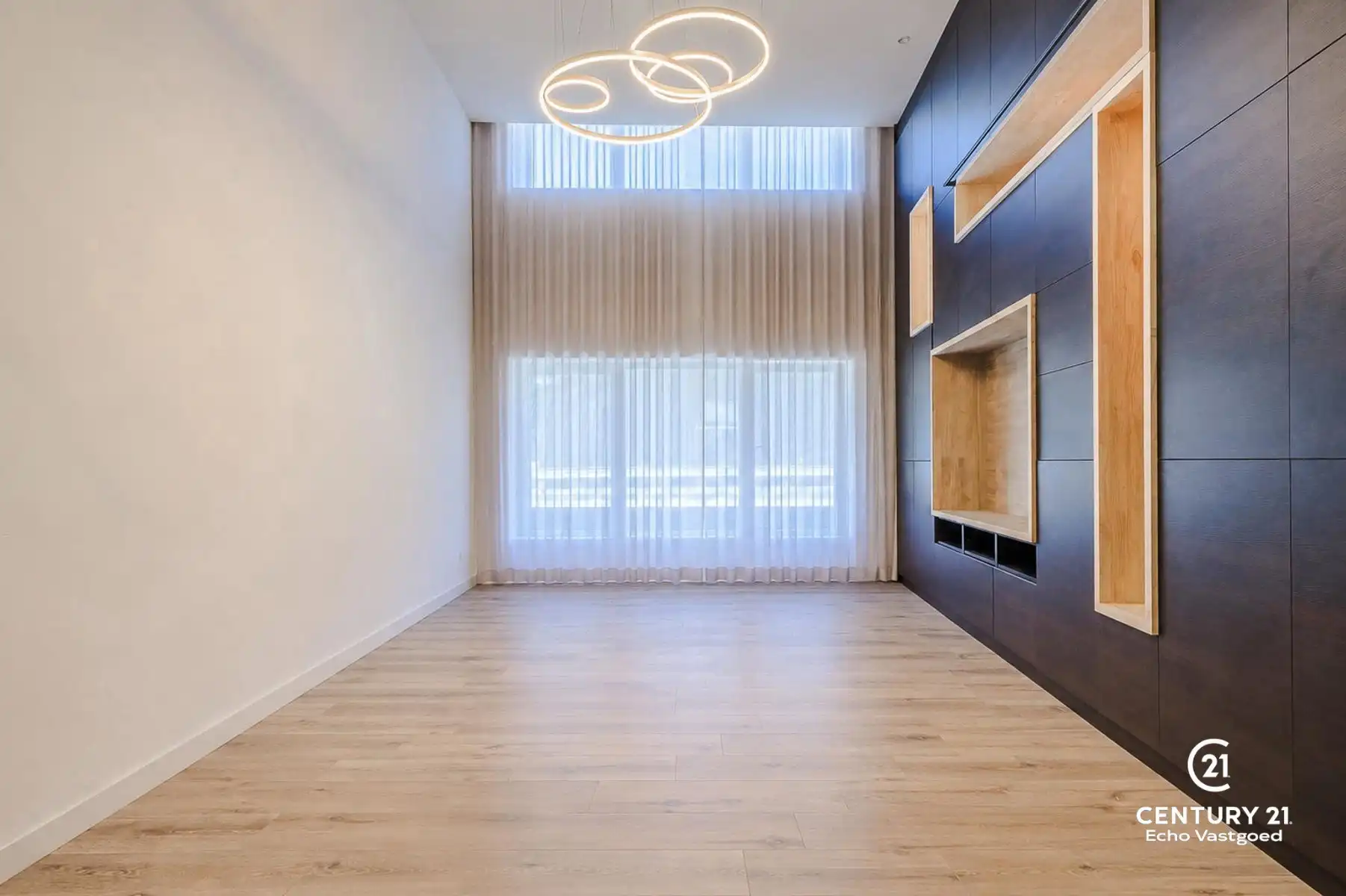 Exclusief gerenoveerd triplexappartement in hartje Turnhout foto 11