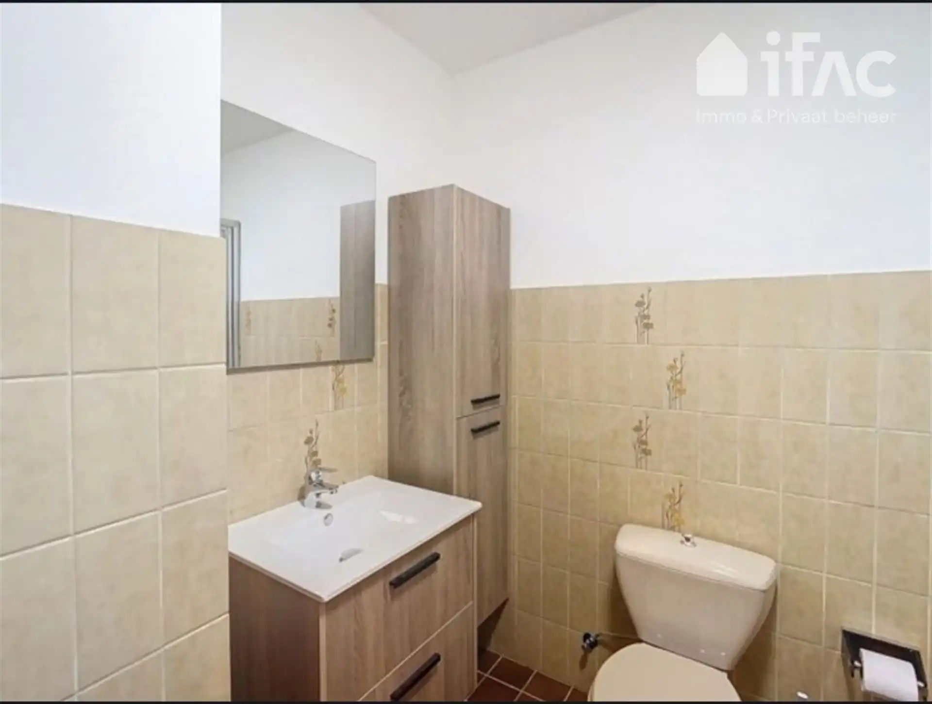 Leuk gelegen 3 slaapkamer woning met zonnepanelen foto 12
