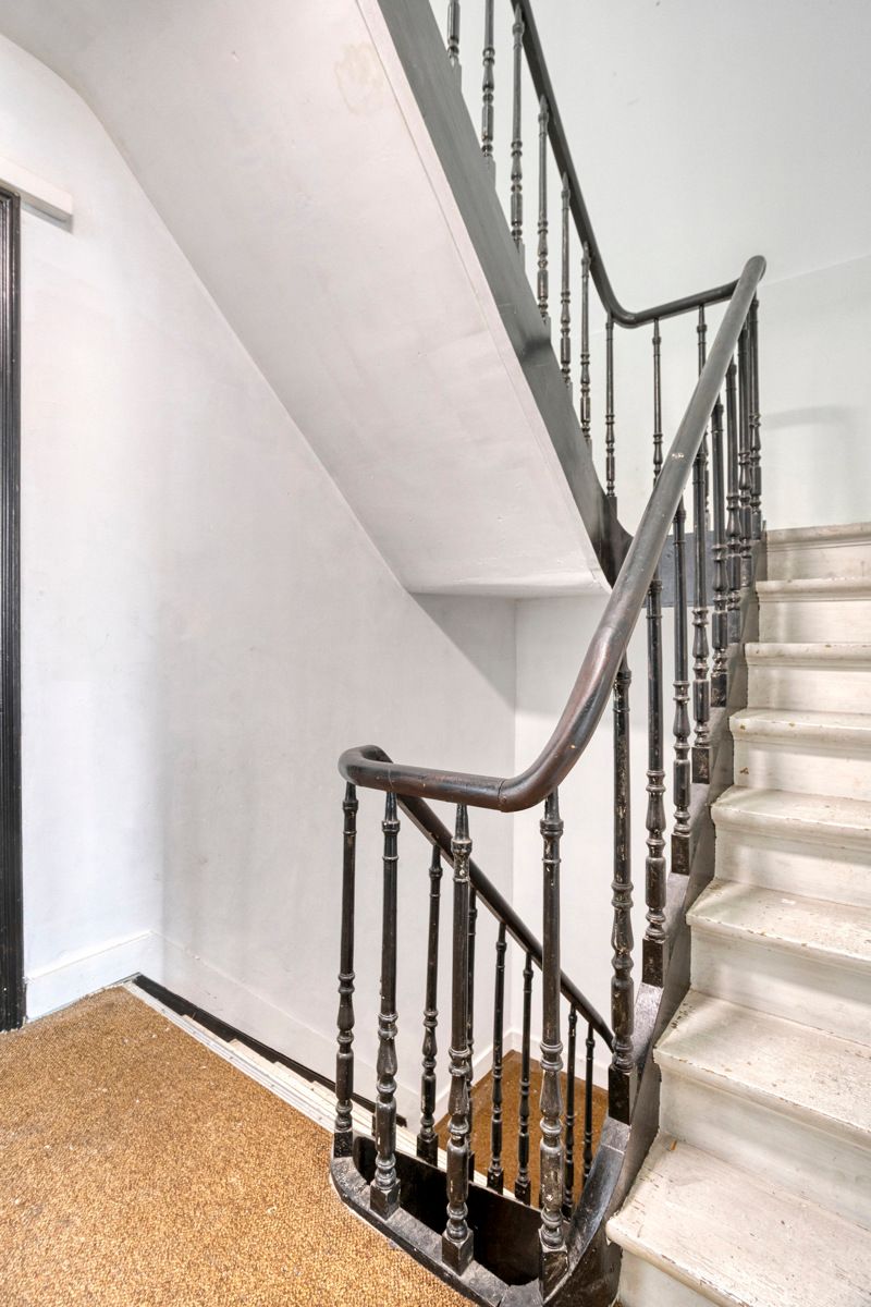 Herenwoning met vergunning twee appartementen foto 18