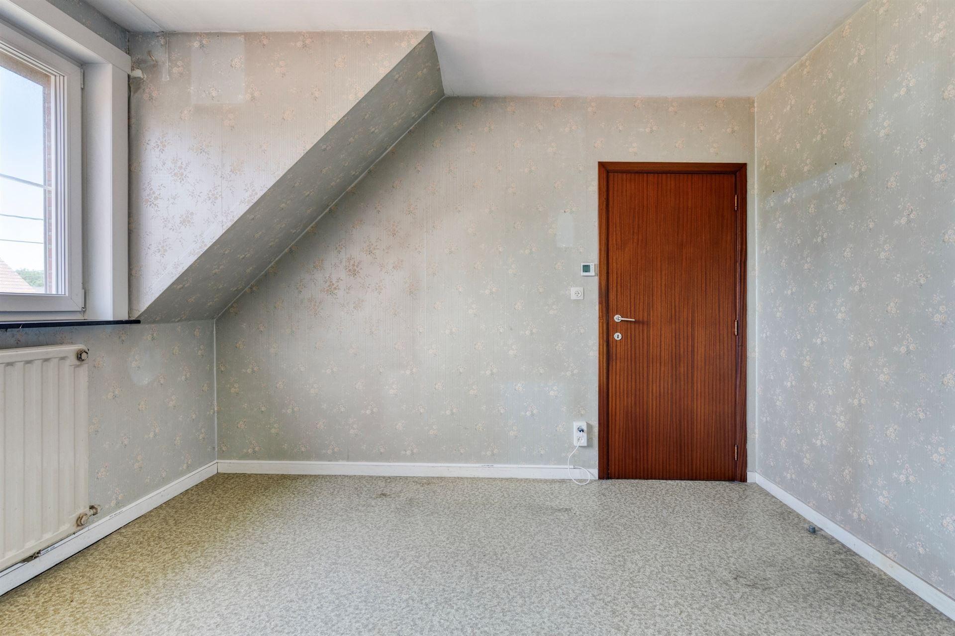 Op te knappen HOB in rustige omgeving foto 15
