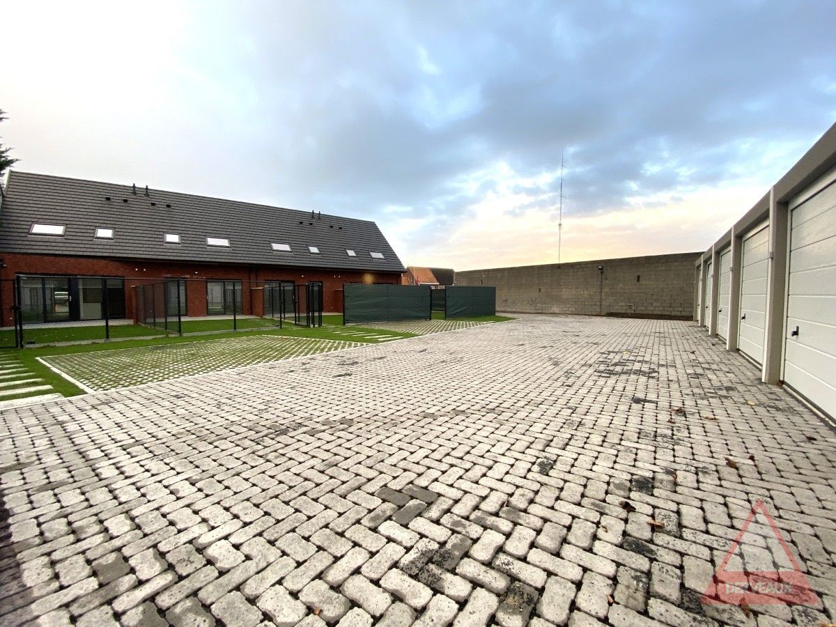 Zonnebeke – Nieuwbouwwoning met open keuken, garage en 2 parkeerplaatsen foto 20