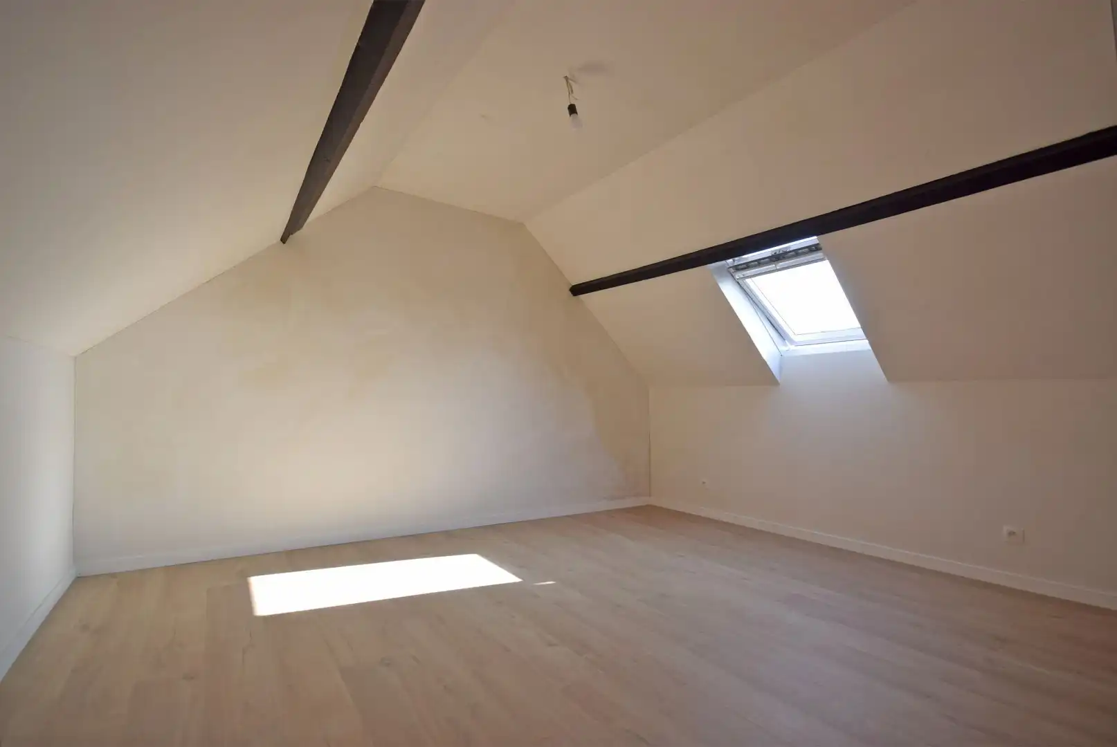 GERENOVEERDE WONING MET 3 SLAAPKAMERS foto 9