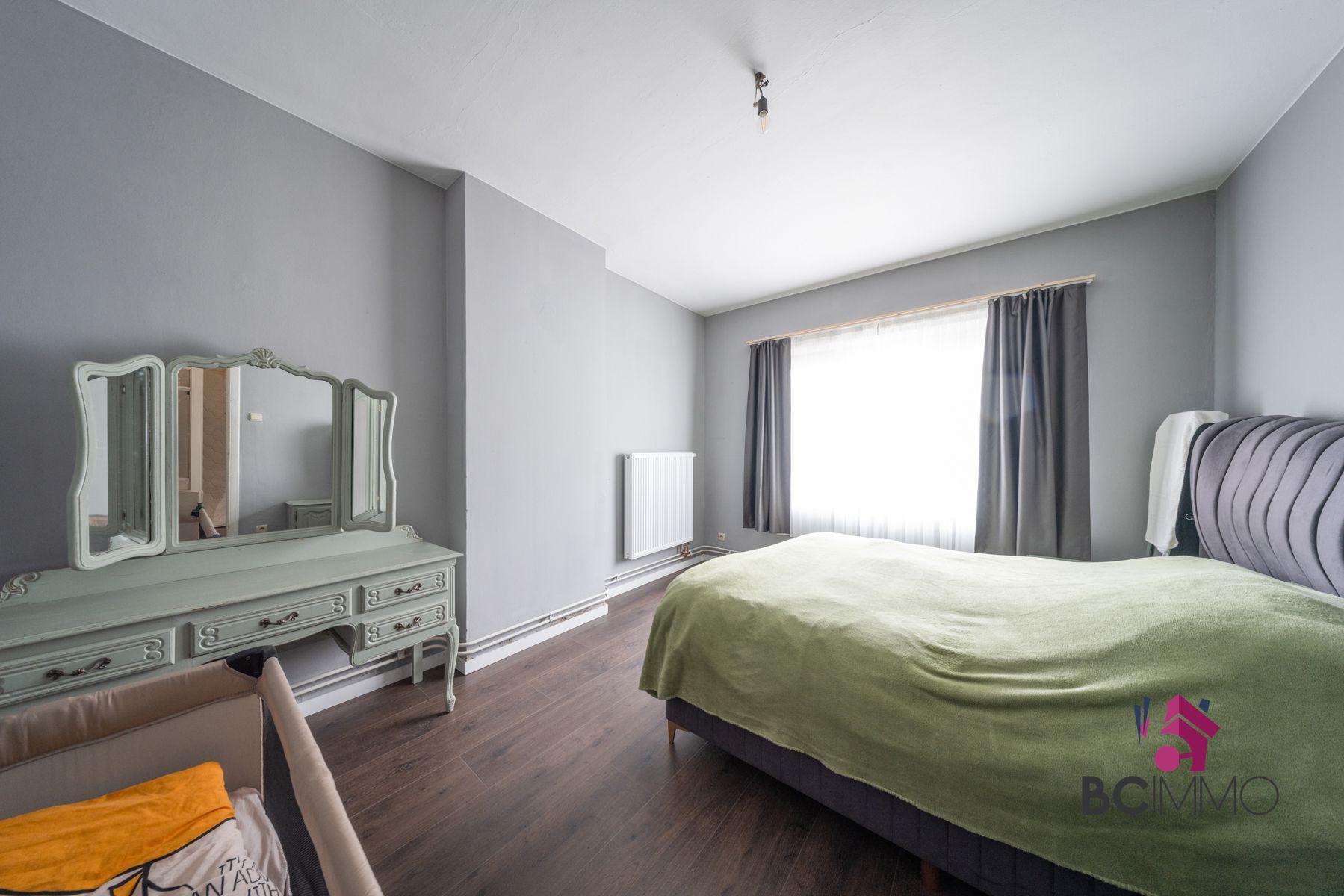 Karaktervolle woning met ruime tuin te Genk foto 14