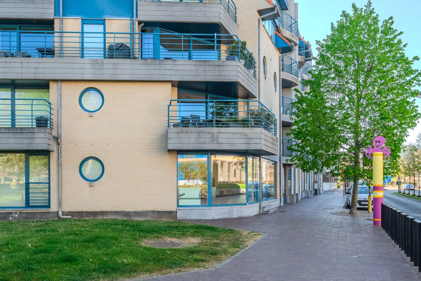 Stijlvol en instapklaar kantoor met uitstekende visibiliteit foto 23