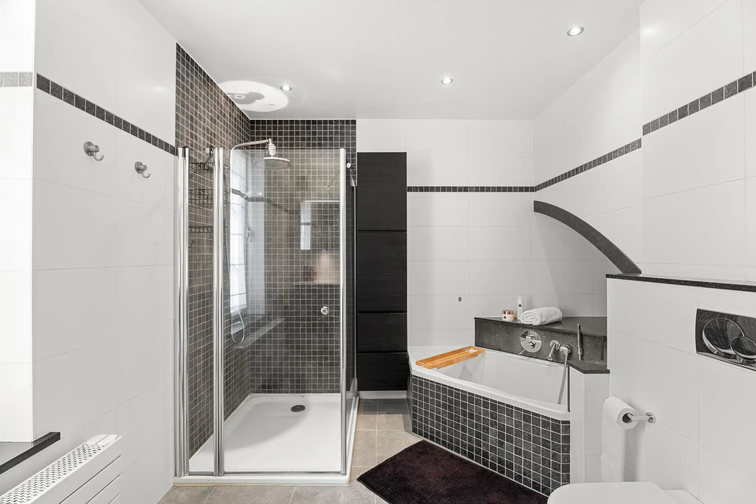 Karaktervolle burgerhuis op enkele passen van Zimmerplein foto 23