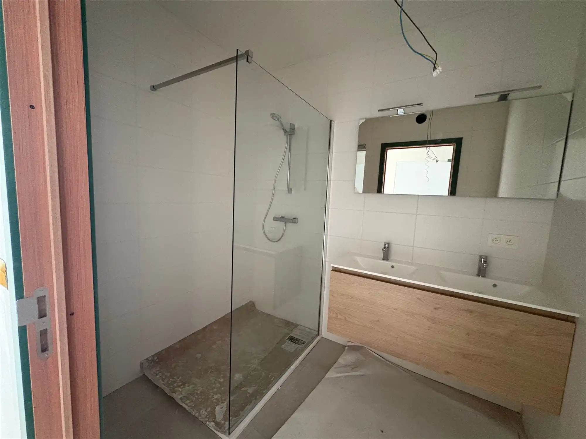 Appartement met 2 slaapkamers en ruim terras. foto 7