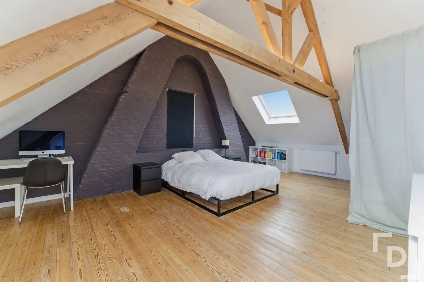 Gerenoveerde HOB met 3 slaapkamers en tuin te koop in Sint-Jan. foto 7