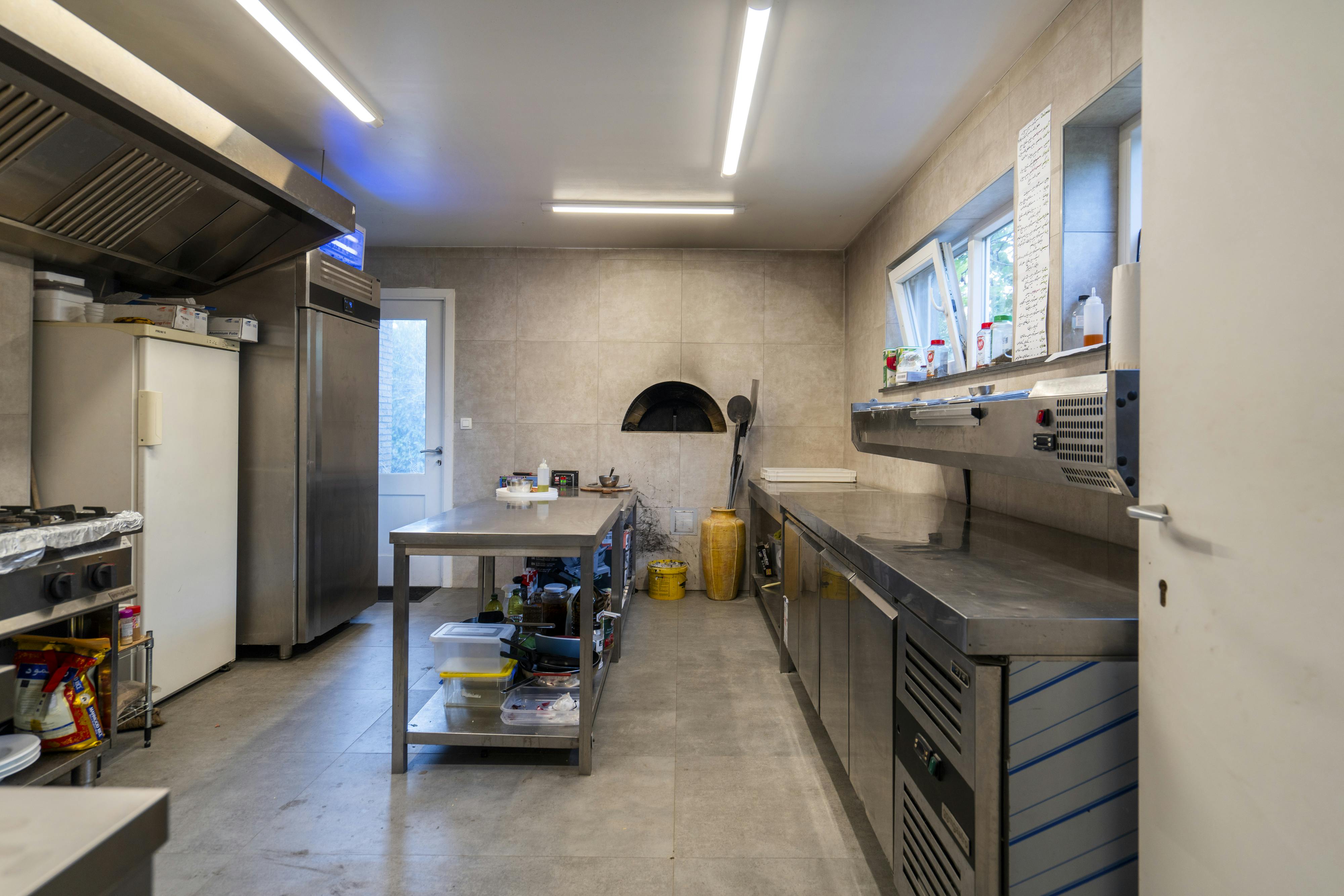 Handelspand met woonst te koop foto 9