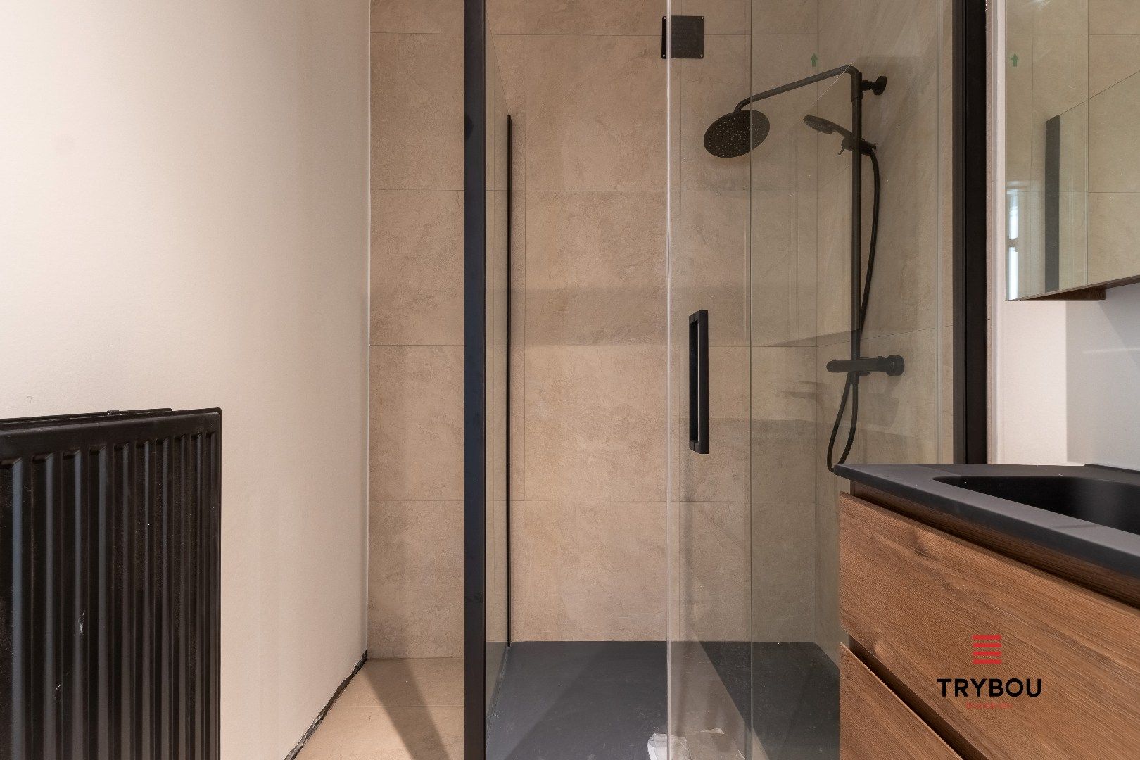 Volledig gerenoveerd 2-slaapkamerappartement te huur – rand centrum Ieper foto 18