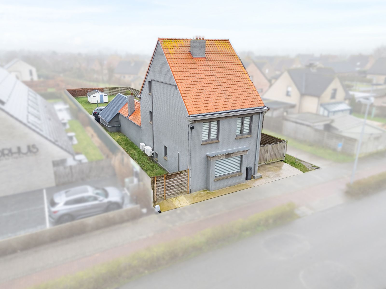 Alleenstaande woning op 721 m² met 6 slpk, garage en tuin foto 23