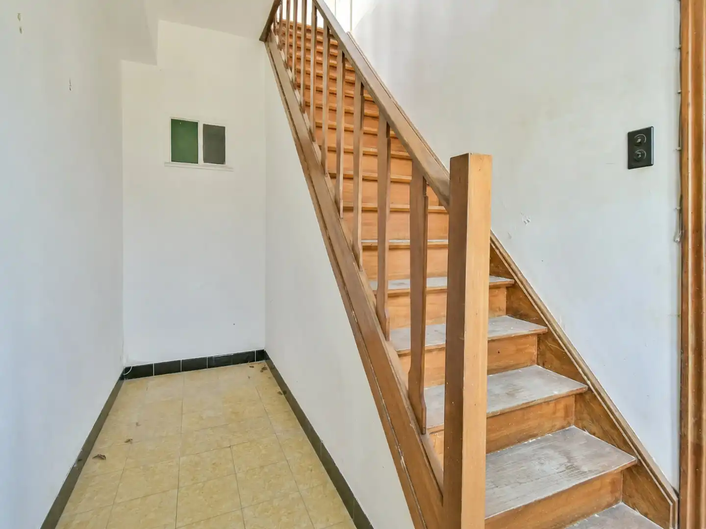 Woning met renovatiepotentieel! foto 2