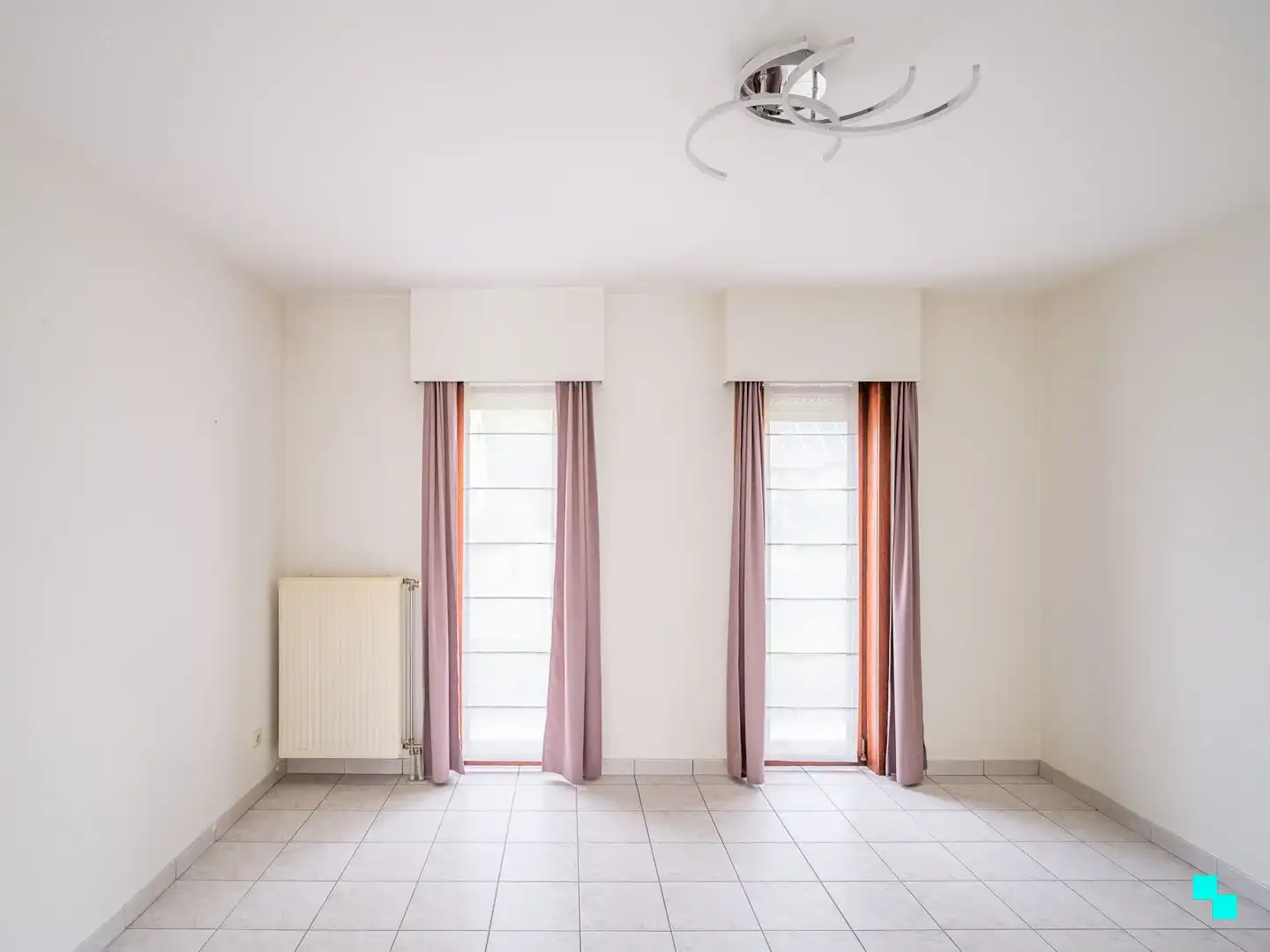 Uitzonderlijk ruime villa in rustige woonwijk foto 7