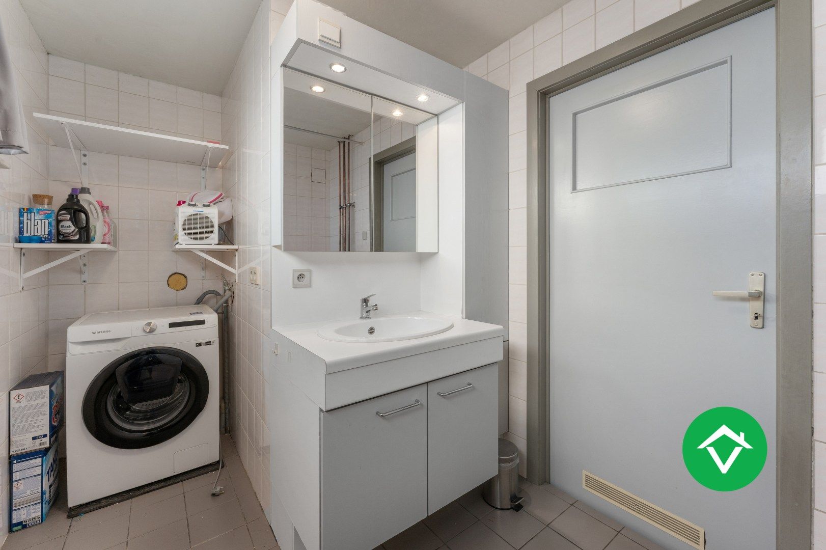 Instapklare vrijstaande woning met zonnige tuin in rustige woonwijk te Eernegem foto 16