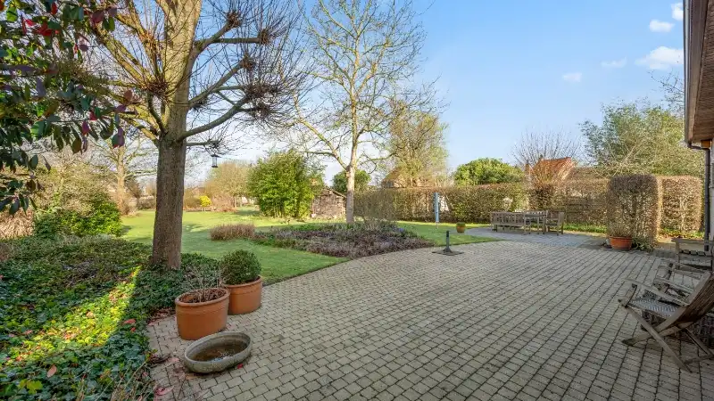 Villa van 209m² met 4 slaapkamers en zeer mooie tuin op 17 are foto 19