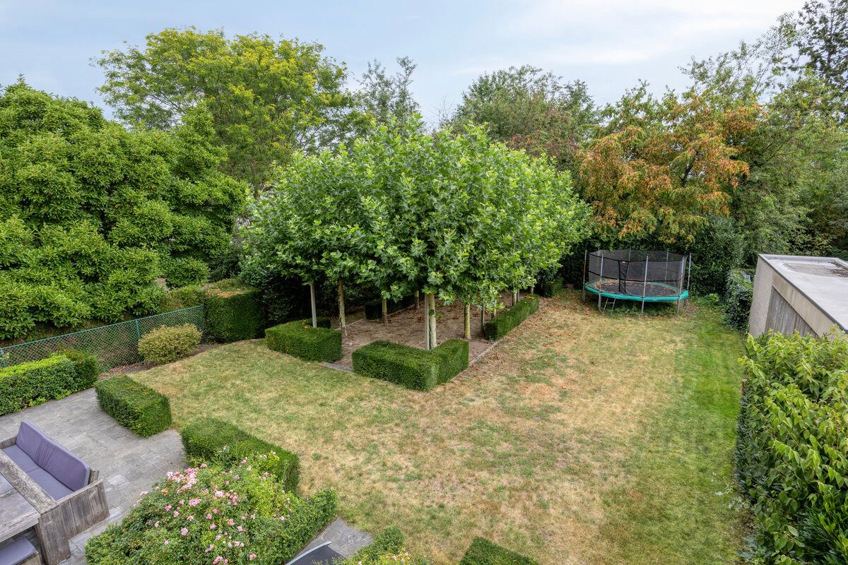 Ruime villa met karaktervolle architectuur  foto 25