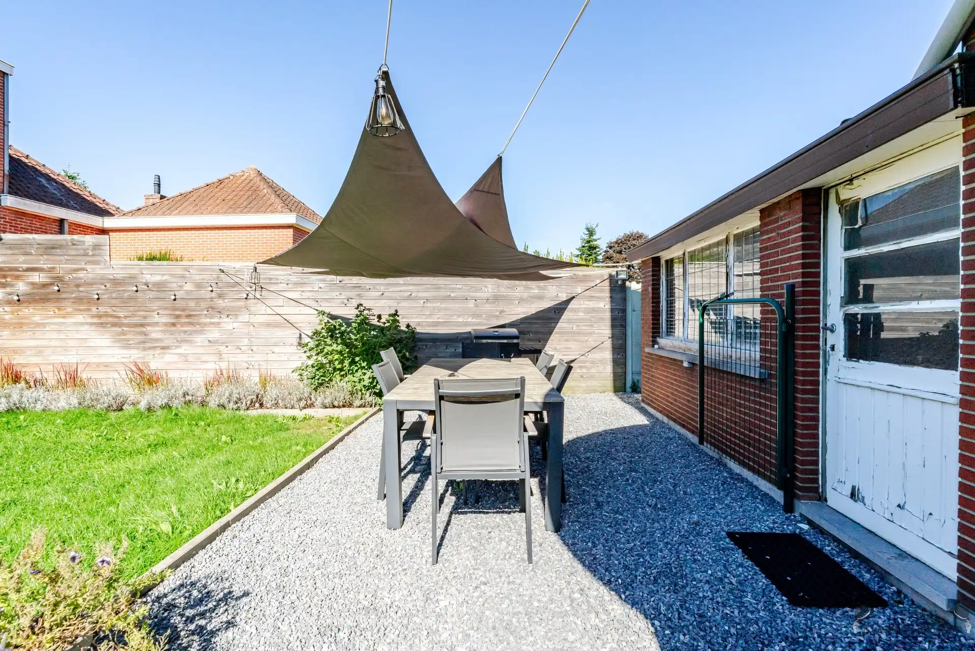Gerenoveerde woning met 2 slaapkamers en 2 badkamers en in Begijnendijk foto 17