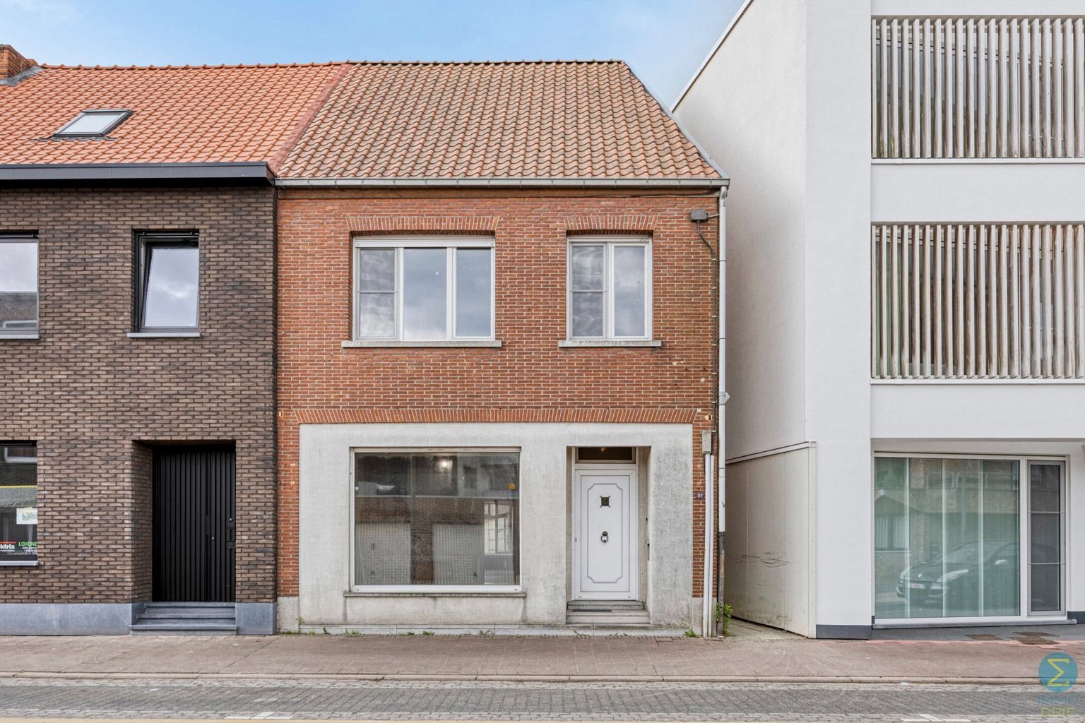 Hoofdfoto van de publicatie: Te renoveren woning in centrum Arendonk.