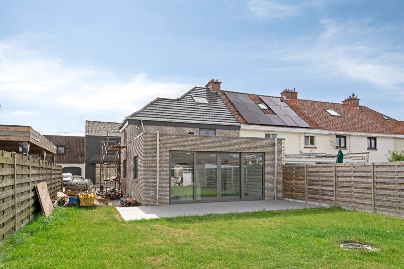 Moderne nieuwbouwwoning TE KOOP in een rustige buurt in WAREGEM! foto 18