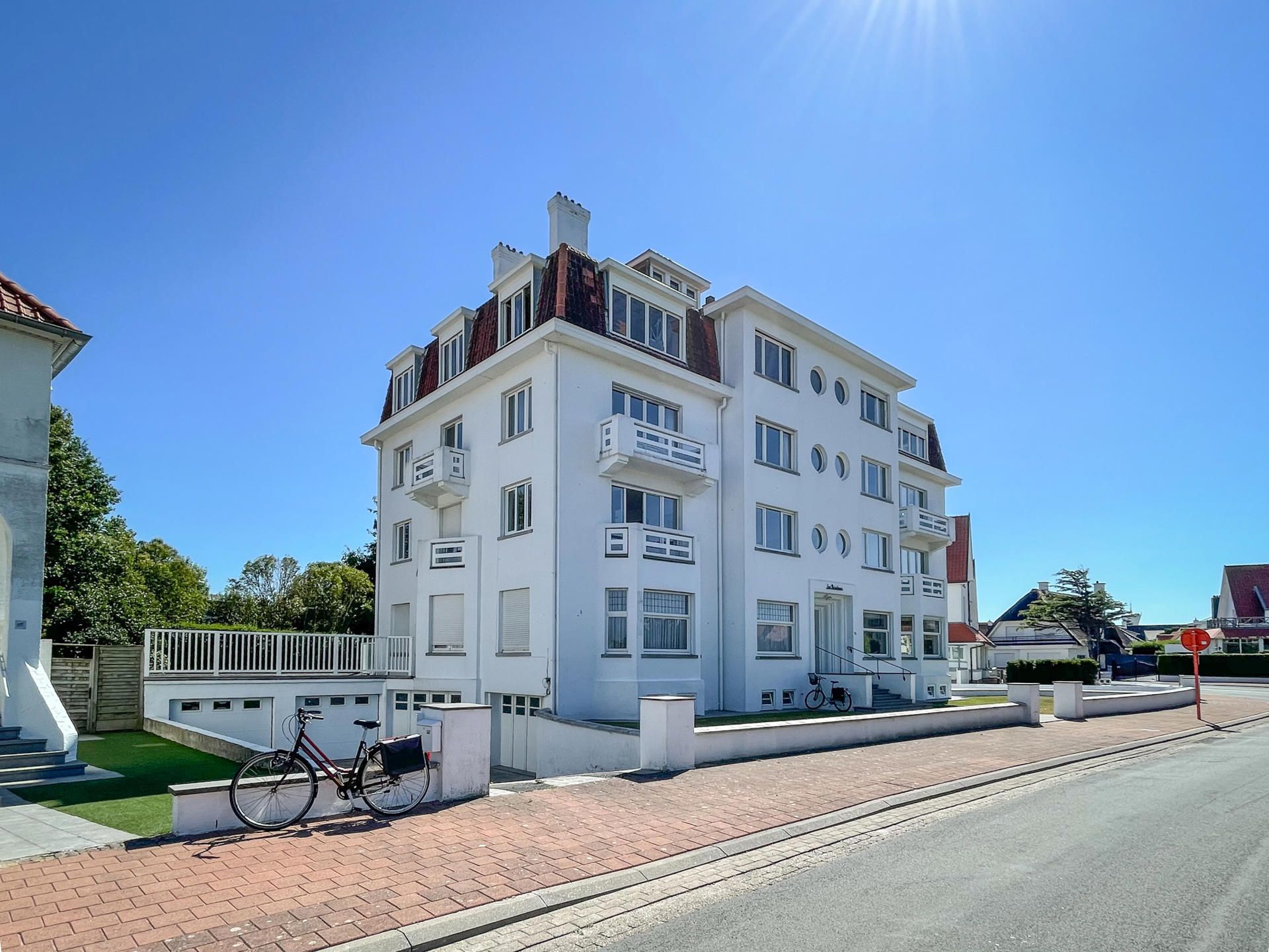 GERENOVEERD appartement met UNIEK ZICHT op het ZEGEMEER... foto 28