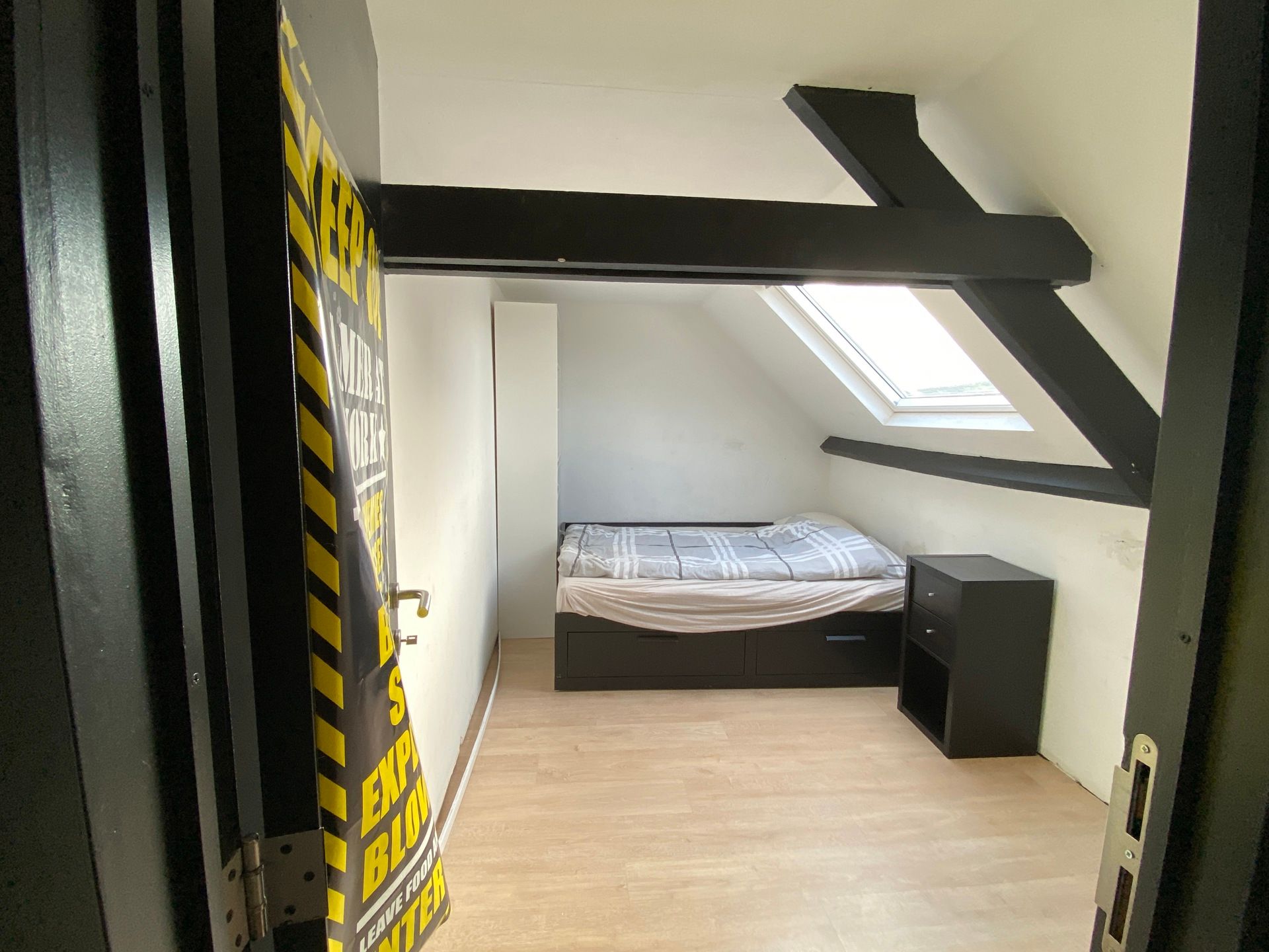 Deels te renoveren ruime HOB, 4 slaapkamers en bureel  foto 13