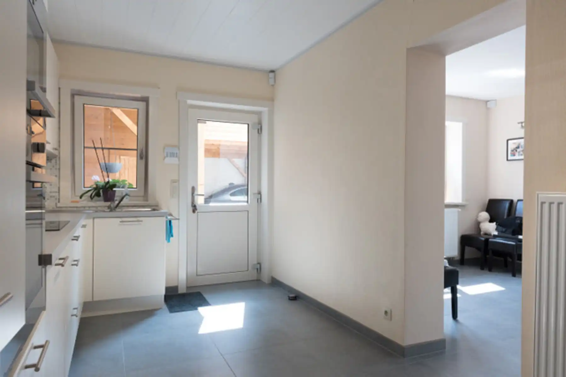 Een volledig gerenoveerde driegevelwoning met garage... foto 13