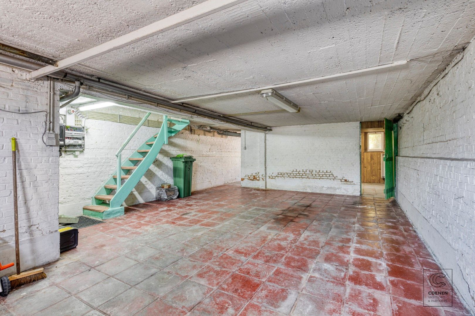 Charmante te renoveren woning van 119m² met 2 slaapkamers te Deurne! foto 12