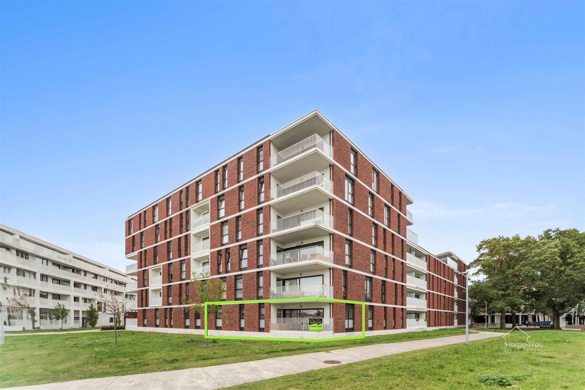 Recent gelijkvloers appartement 2 slaapkamers te Aalter foto {{pictureIndex}}