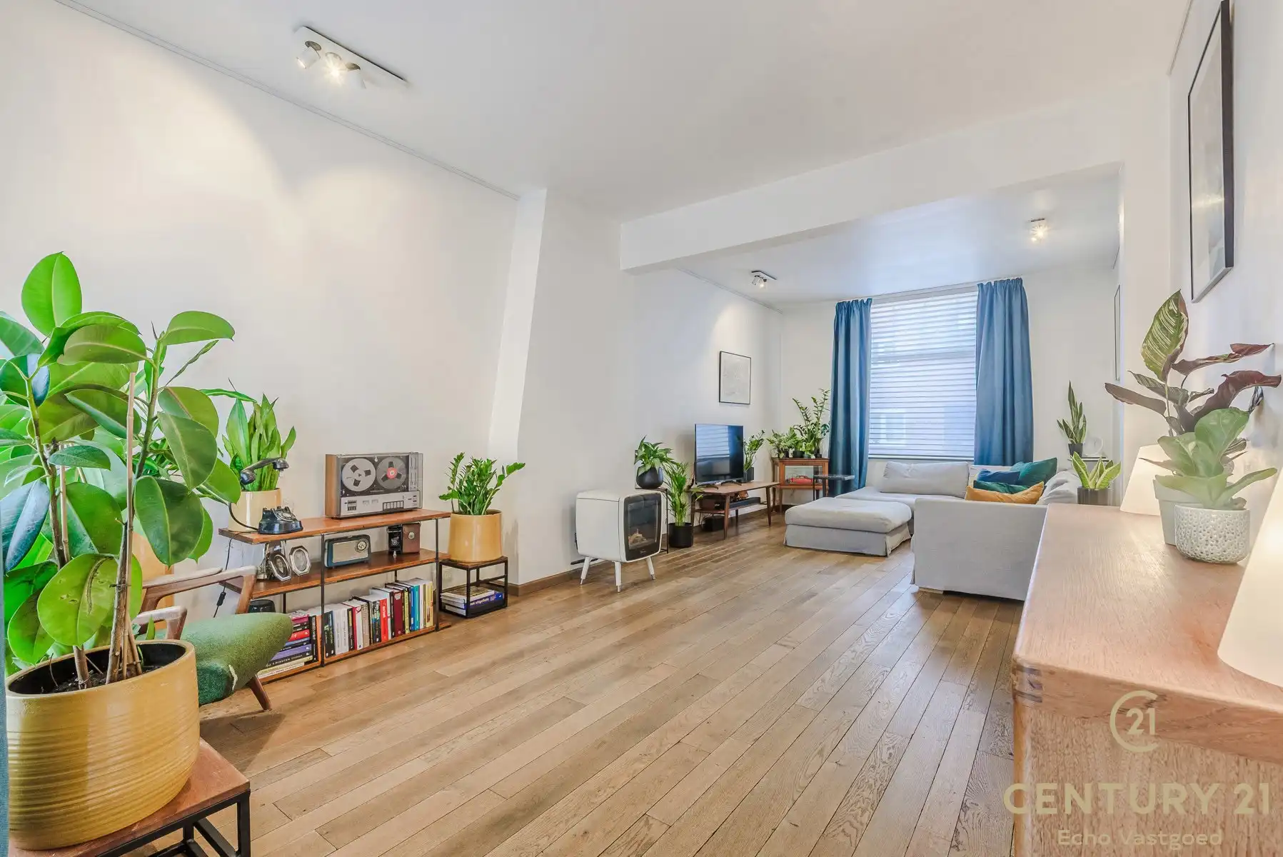 Charmante woonst met 5 slpk, tuintje, bijhuis en zwemvijver  foto 5