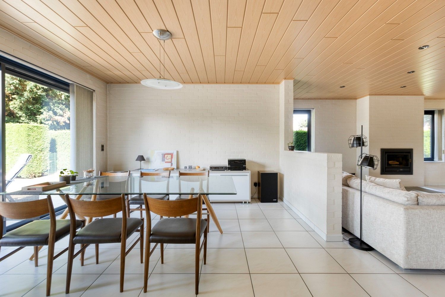 Instapklare woning in een bosrijke, rustige buurt te Maasmechelen! foto 11