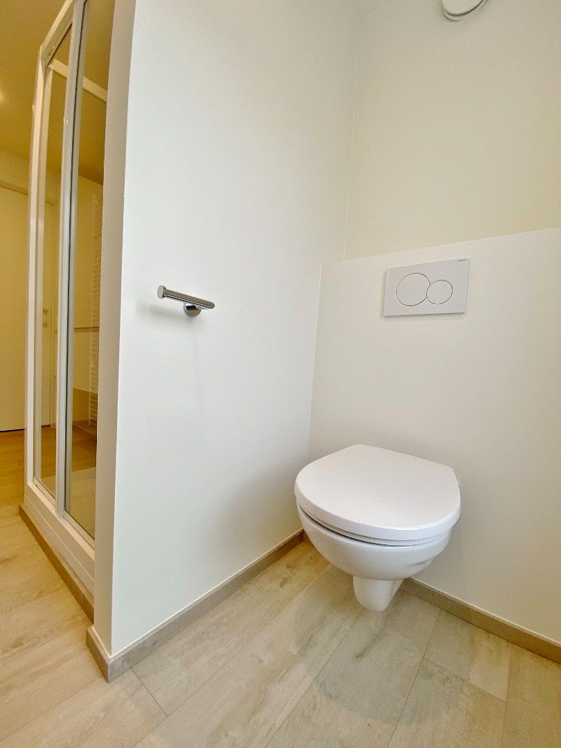 Vernieuwde woning met garage, tuin en uitweg in de dorpskern.  foto 12