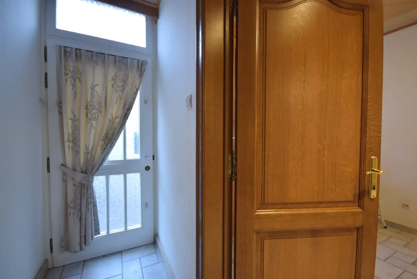 Verzorgde rijwoning in het centrum van Roeselare foto 4