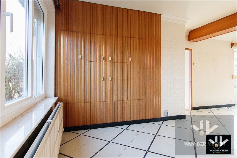 Multifunctioneel eigendom met 2 wooneenheden op een riant perceel van 21 aren 83 centiaren op een goed bereikbare, rustige locatie in Diepenbeek foto 10