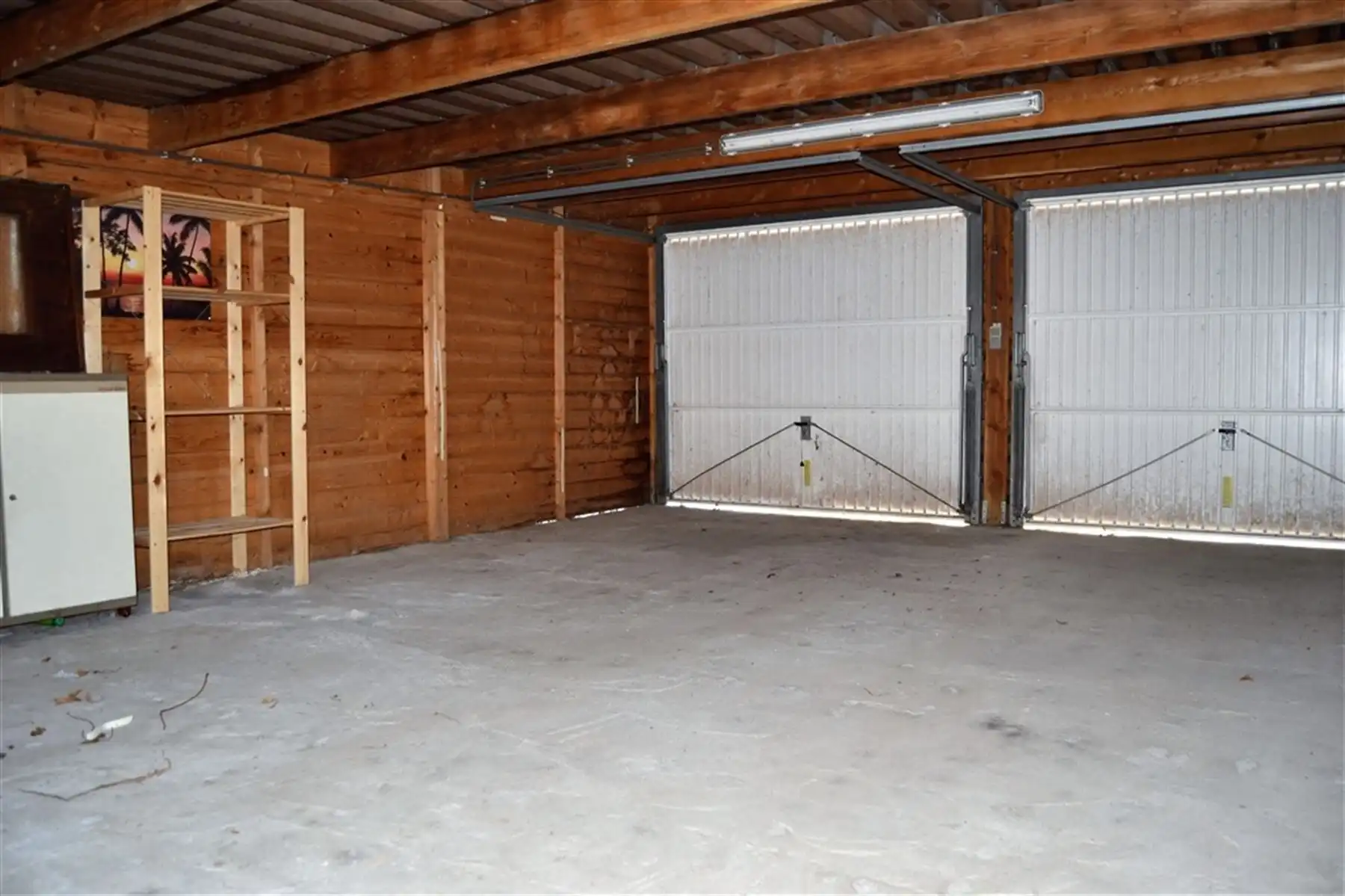 Ruime woning met drie slaapkamers en grote garage foto 10