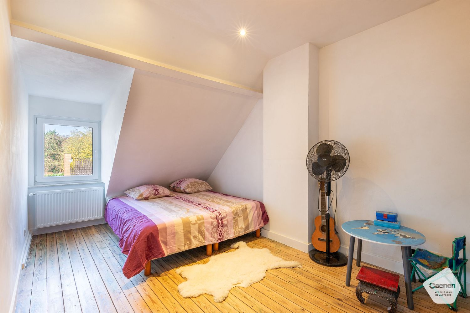 Ruime en instapklare woning met 4 slaapkamers en 3 badkamers met privé-tuin en werkplaats foto 14