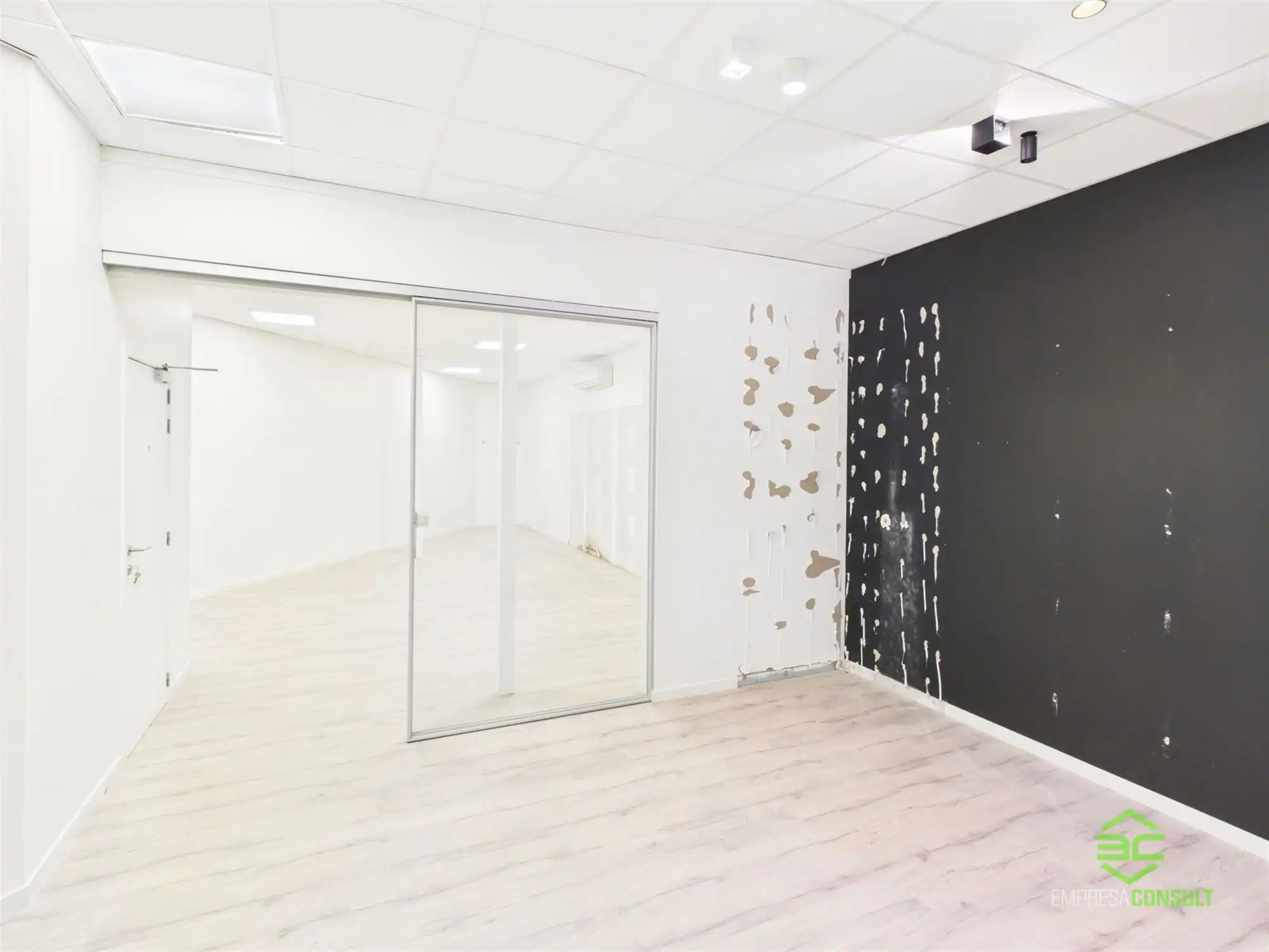 Handelsgelijkvloers op A+ locatie in het centrum! foto 13