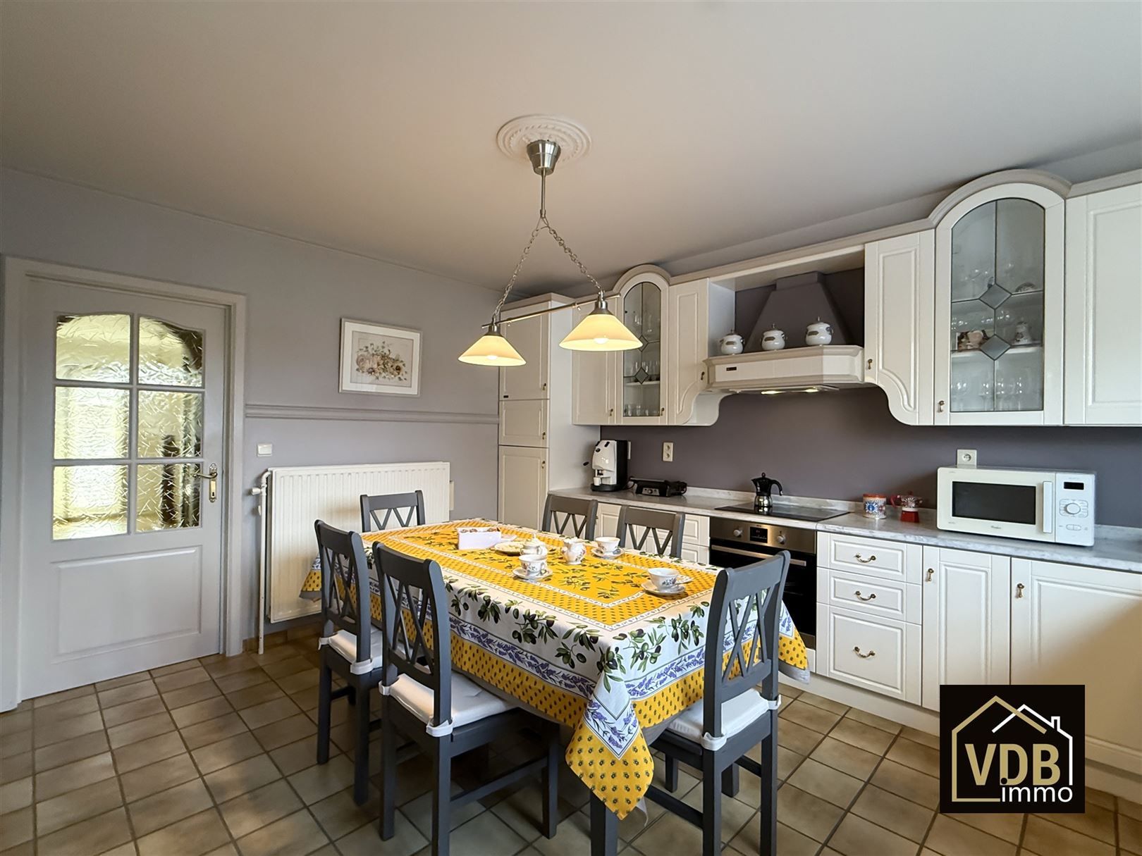 Instapklare halfopen bebouwing met 3 slaapkamers foto 41