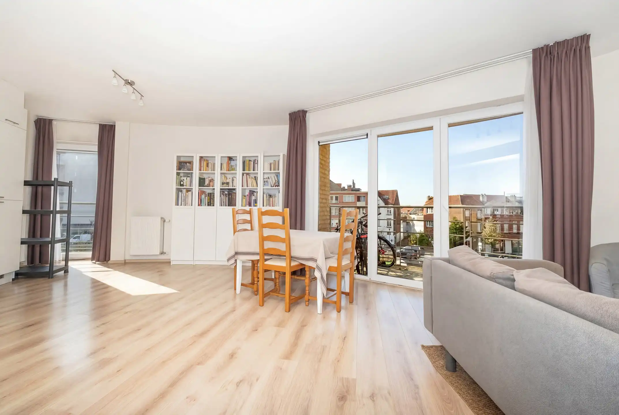 Een rendabel 2-slaapkamerappartement in 1 gegeerde omgeving foto 5