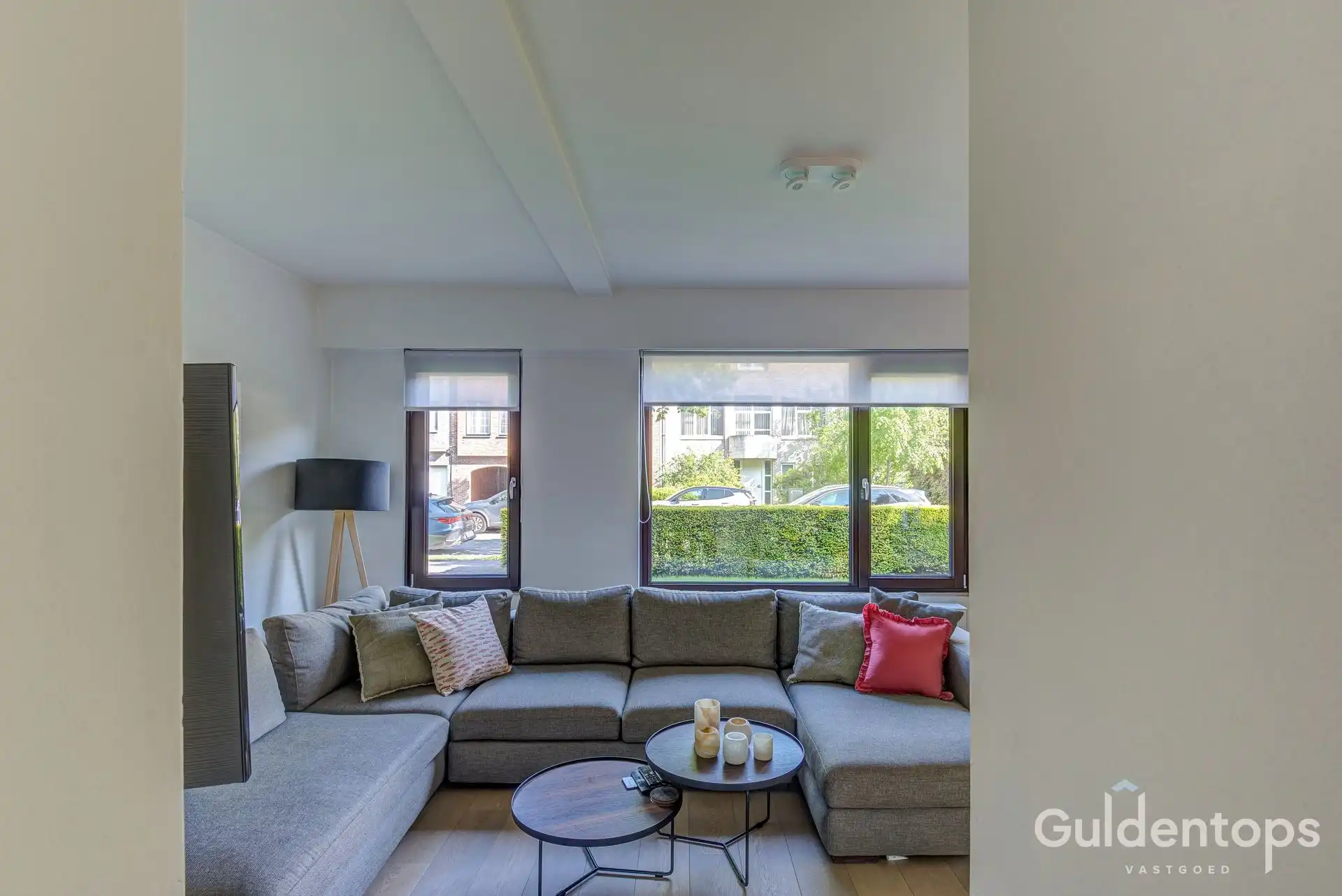 Modern ruim gelijkvloers (2 slk) appartement met ruime tuin foto 12
