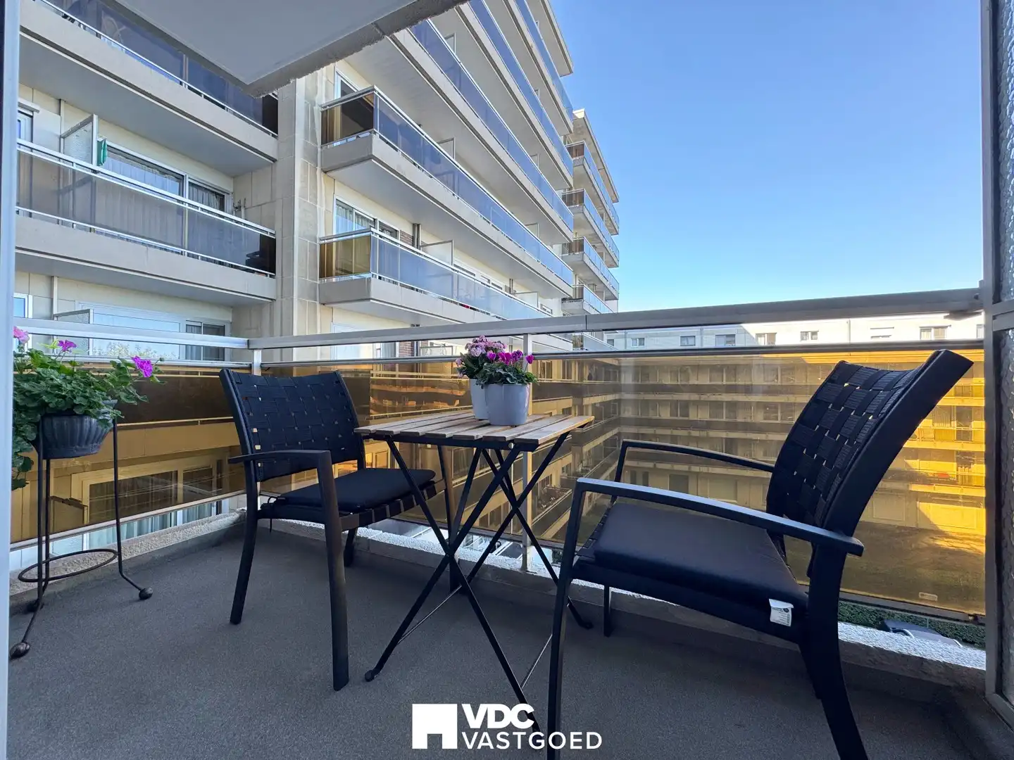 Ruim en energiezuinig appartement met 3 terrassen en garage foto 17