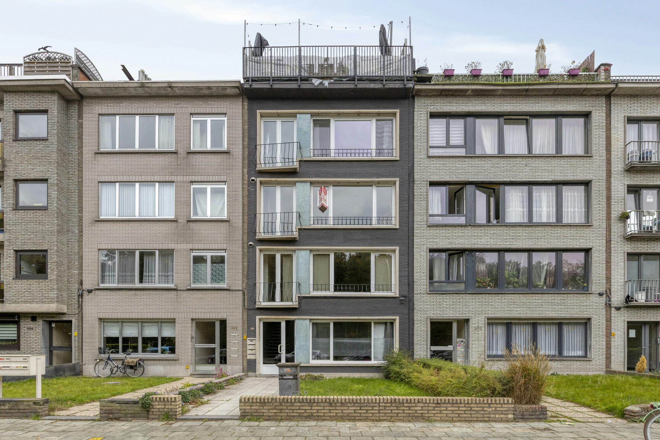 Charmant appartement met twee slaapkamers te Deurne! foto 4