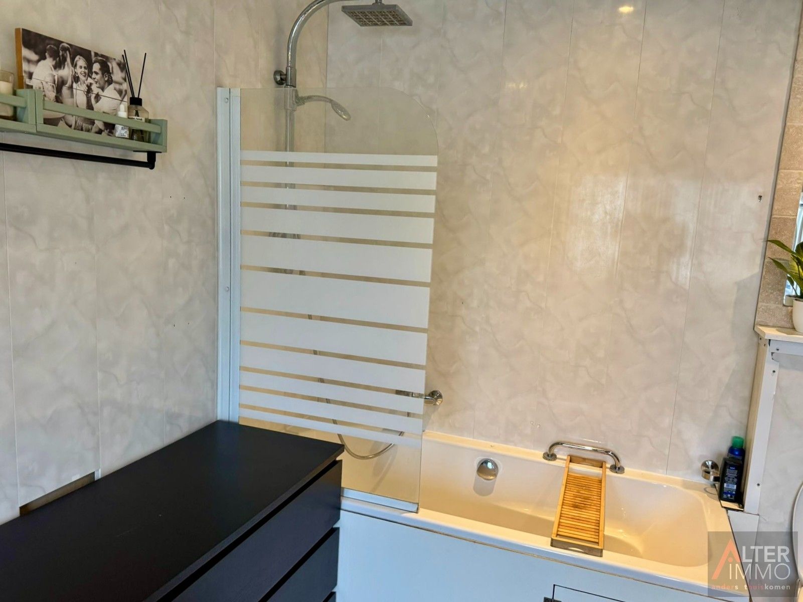 Halfvrijstaande woning, 3 slaapkamers op perceel van 8a 46ca met ruime loods en 3 garages! foto 10