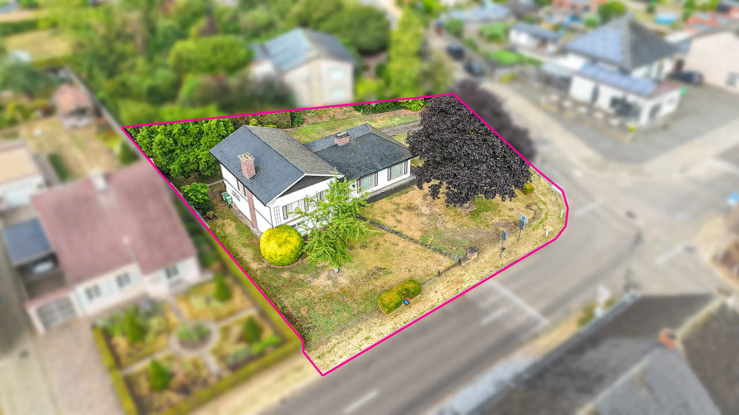Hoofdfoto van de publicatie: Karaktervolle gezinswoning met 4slpk + tuin!